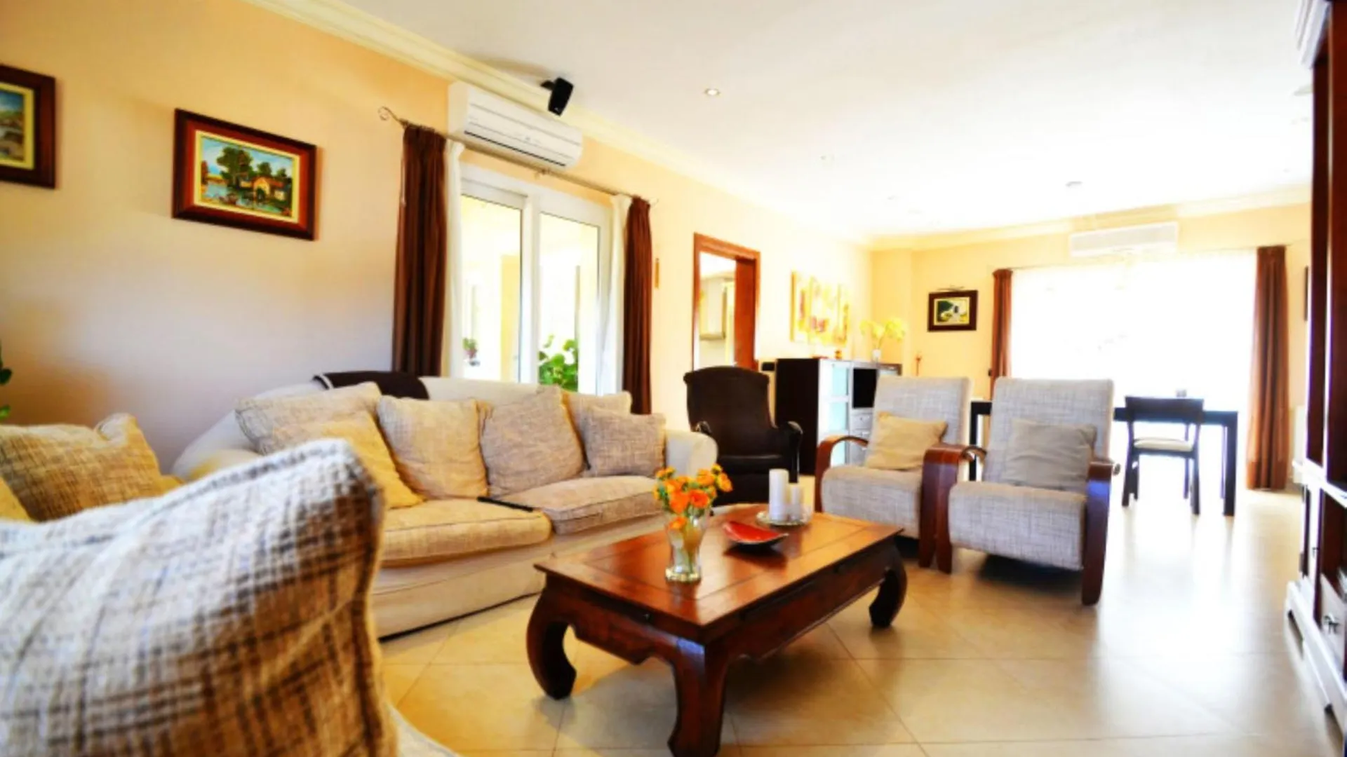 לןקמאג'ור Chalet Libertat ספרד
